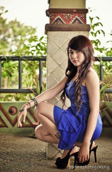 foto winny putri lubis hot di kolam