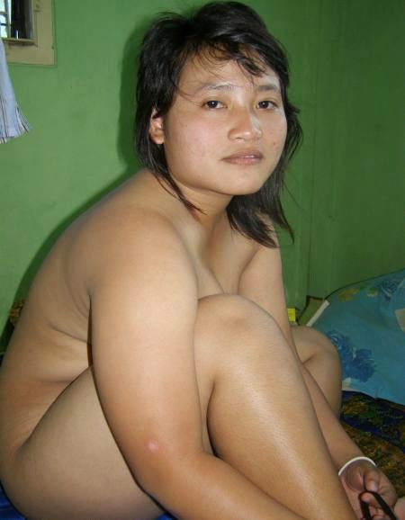 foto puting susu gadis