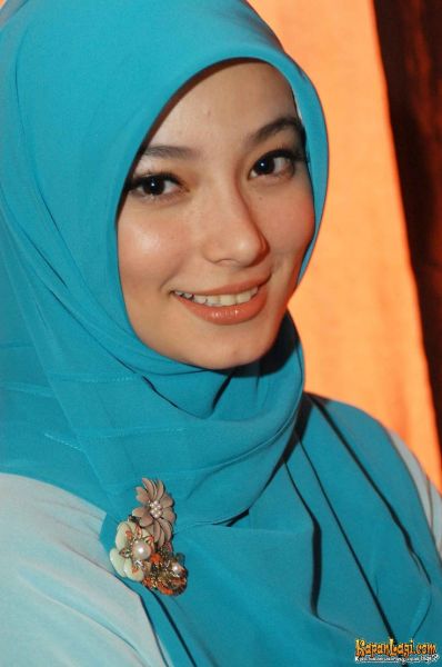 gita gutawa telanjang