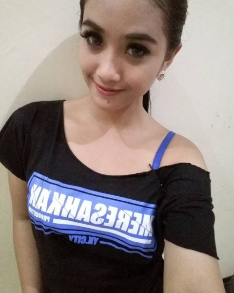 cewek pakai baju transparan gak pake daleman