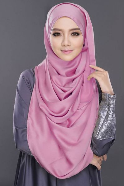 gambar kartun perempuan muslimah