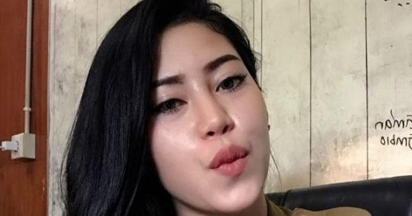 tante cantik hot