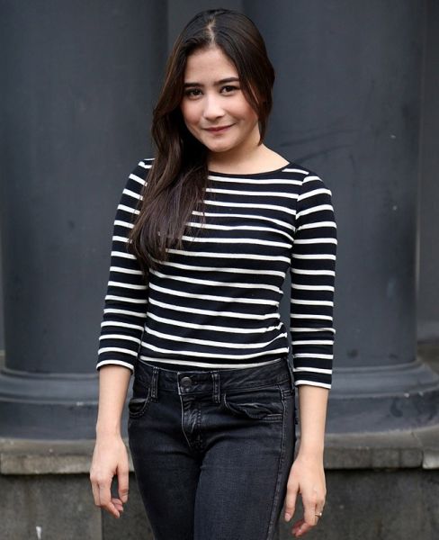 pfoto prilly latuconsina