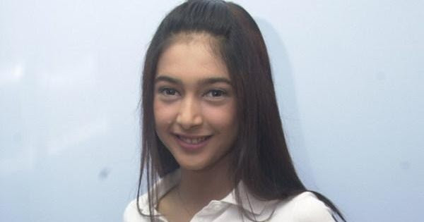 putri telanjang